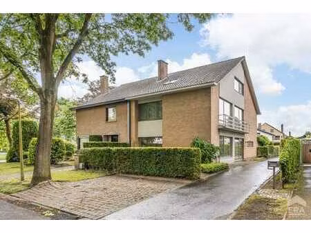 maison semi-ouverte avec jardin à hasselt