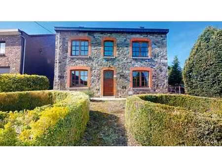 magnifique maison en pierre dans le centre de jalhay !