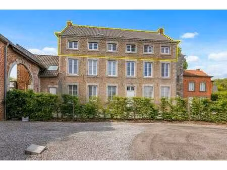 spacieux appartement de 125m² à braives