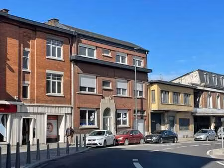 vaste maison 10 ch à gros potentiel !