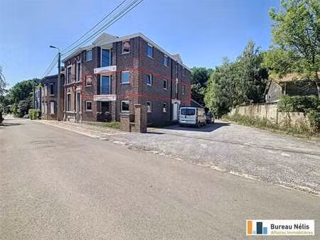 appartement deux chambres avec garage - rue priessevoye à sa
