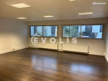 bureaux 135 m²