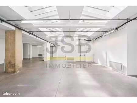 local commercial 700 m² paris