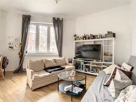 superbe appartement 3 chambres avec grand garage et balcon