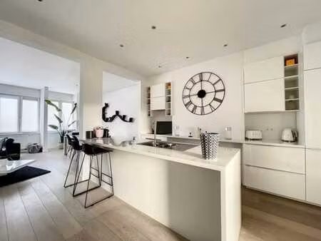 superbe et lumineux penthouse duplex 3 ch + terrasse