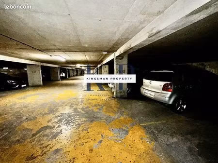 parking/box 12 m² paris