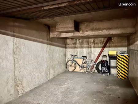 parking/box 15 m² paris 12e arrondissement