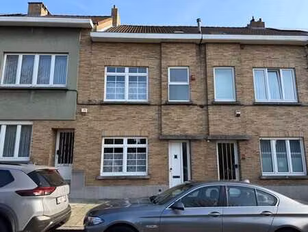 maison 2 chambres + grenier amenageable en 2 chambres
