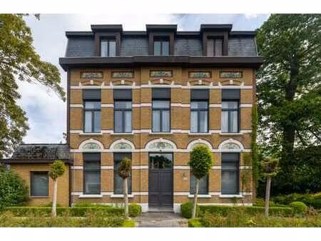 reigershof historique avec espace professionnel et parc