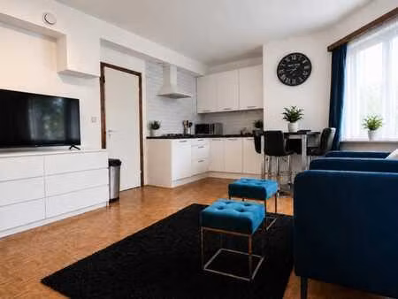 charmant studio meublé avec balcon