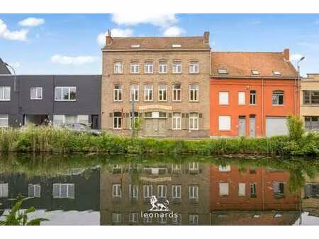magnifique maison de maître avec de grands volumes