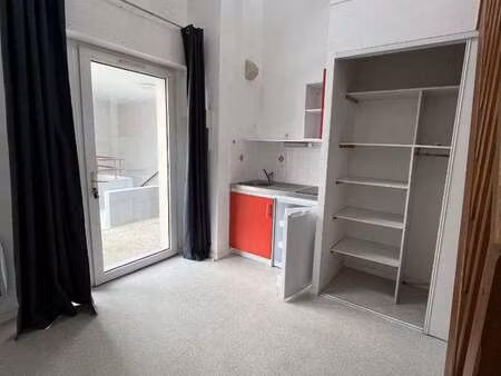 location appartement t1 à brest (29200) : à louer t1 / 35m² brest