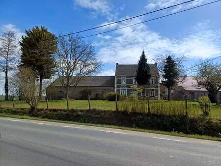 authentieke hoeve met bijgebouwen op toplocatie tussen br...