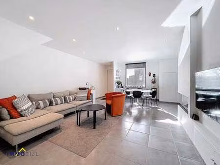 belle maison avec jardin et garage à oudegem !
