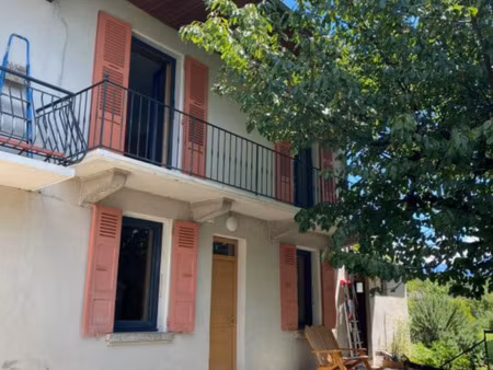 bel appartement t4 récent dans maison