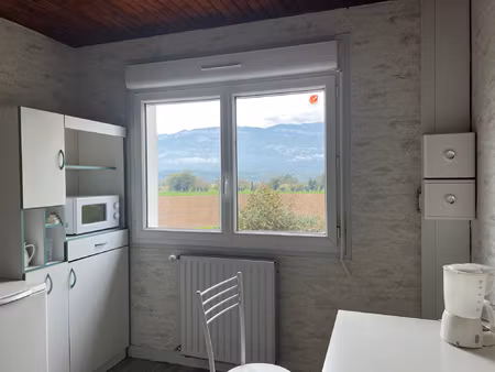 studio meublé dans maison individuelle