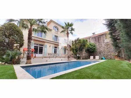 maison de maître d’exception – hyères centre-ville – calme absolu & prestations haut de ga
