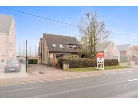 spacieuse villa 476 m²: 5 ch.  2 gar.  jardin & bien-être