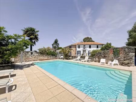 vente maison 11 pièces 431 m² à narrosse (40180)  799 000 €