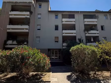 location appartement 4 pièces 67 m² à avignon (84000)