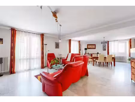 très beau duplex 5 chambres centre ville questembert 168 m²