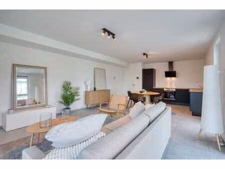 appartement 2ch. avec cave  terrasse et parking