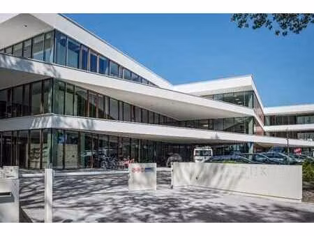 bureau ultramoderne de 400 m²  prêt à emménager