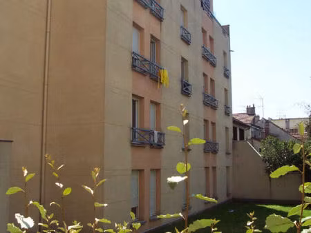 1 min rer parking double en sous sol