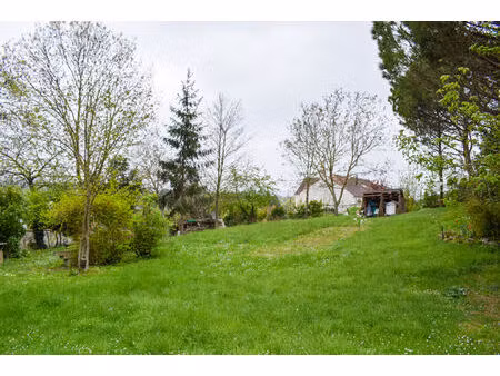 terrain carrières-sur-seine - 1586 m²