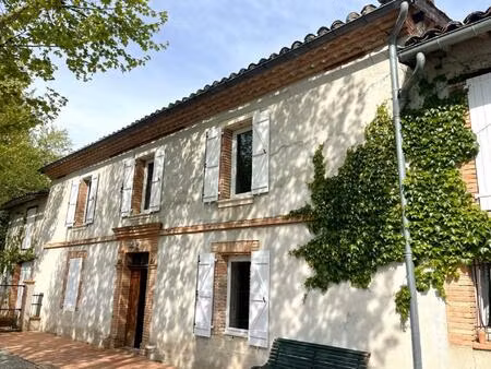 maison 9 pièces 255m² avec terrain de 5092 m²