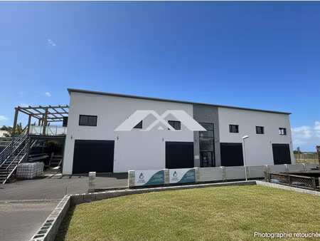 immeuble de rapport mixte situé au trois mares