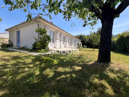 marsilly - maison de plain-pied sur belle parcelle de plus de 700 m²