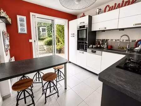 maison familiale de 4 chambres avec jardin