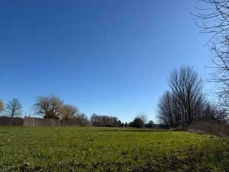 beau terrain à bâtir de 11 ares hors lotissement à ramillies
