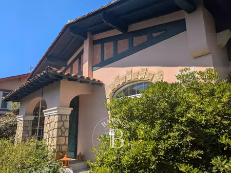 maison de luxe à vendre dans le quartier saint ferdinand