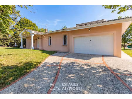 maison de luxe à vendre dans le quartier saint clair-coteaux