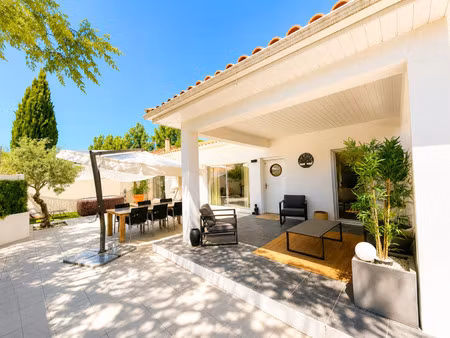 maison de luxe à vendre dans le quartier nord