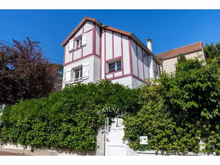 maison de luxe à vendre dans le quartier les aulnettes