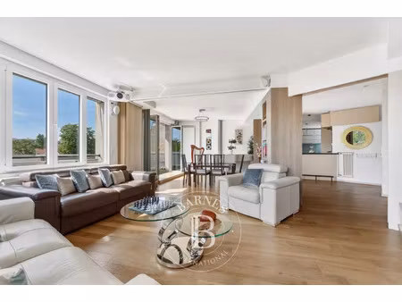 appartement de luxe à vendre dans le quartier la pelouse