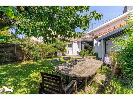 maison de luxe à vendre dans le quartier saint bruno-saint augustin