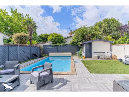 maison de luxe à vendre dans le quartier caudéran-barrière judaïque