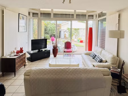 maison de luxe à vendre dans le quartier jean-moulin