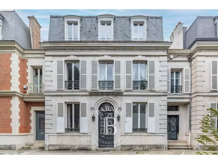 maison de luxe à vendre dans le quartier forêt
