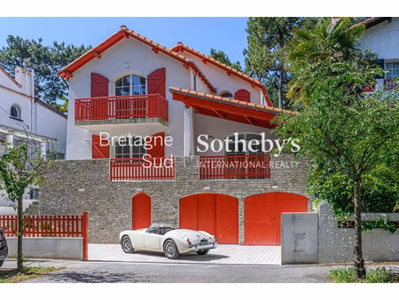 maison de luxe à vendre dans le quartier la baule les pins