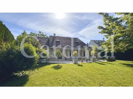 maison de luxe à vendre dans le quartier le parc et la tuilerie