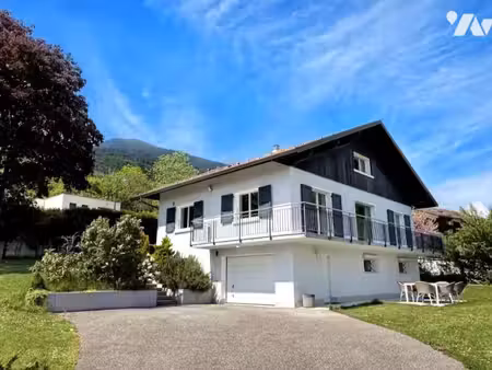 maison de luxe à vendre à échenevex