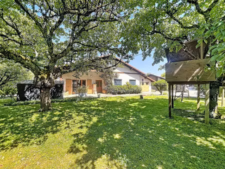 maison de luxe à vendre dans le quartier clarines