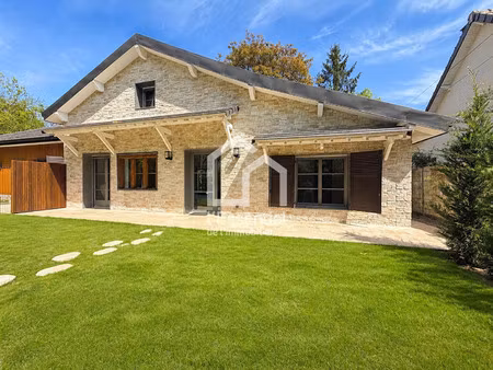 maison de luxe à vendre dans le quartier napoleon