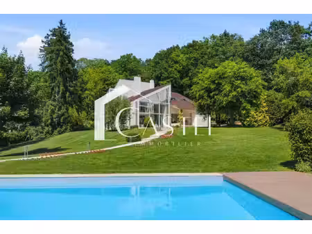 maison de luxe à vendre à crespières
