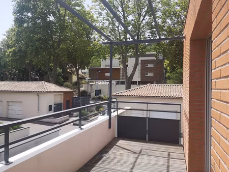 appartement 2 pièces 40 m2 avec terrasse + parking boxé